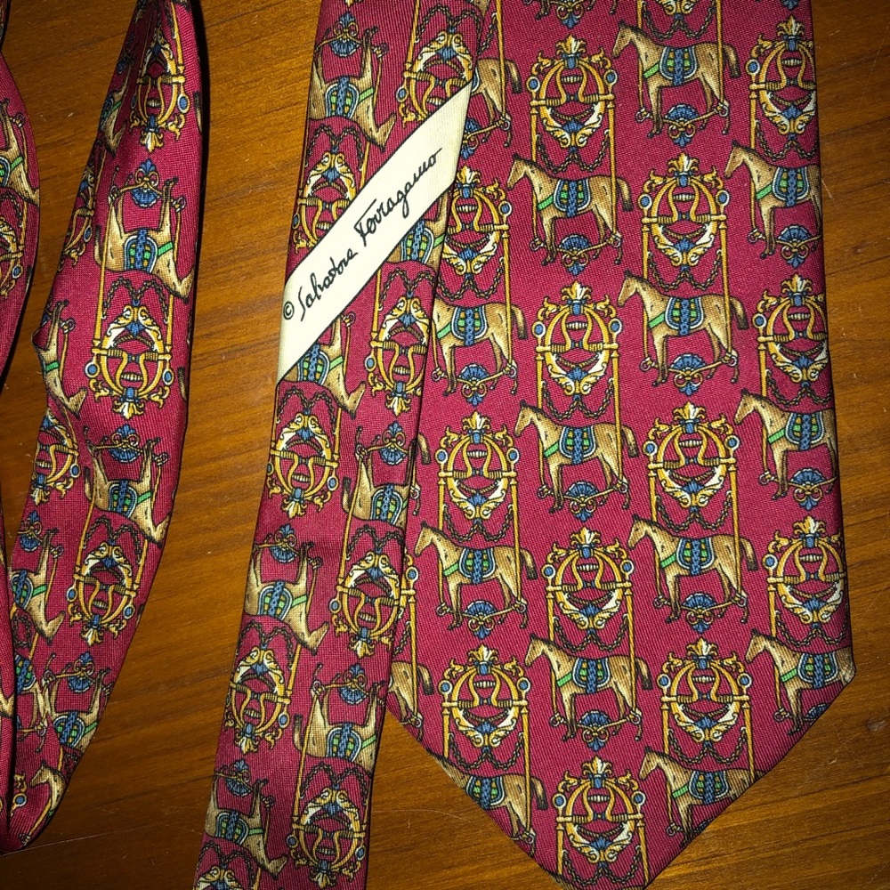 SALVATORE FERRAGAMO horse carousel silk tie